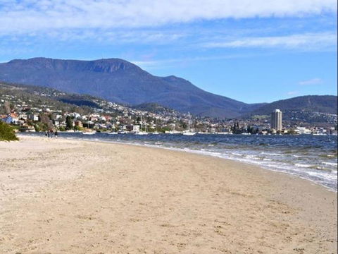 Mellowtrees Accommodation - VIC Tourism 6