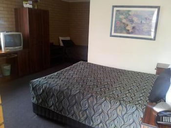 Chermside Motor Inn - VIC Tourism 4