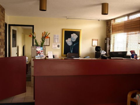 Lancaster Court Motel - VIC Tourism 6