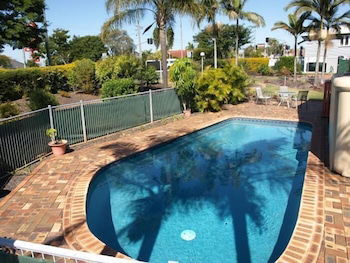 Lancaster Court Motel - VIC Tourism 4
