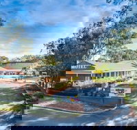 Commercial Golf Resort - VIC Tourism