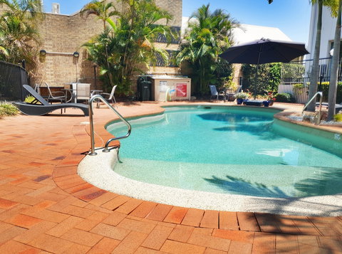 Santalina On Hervey Bay - VIC Tourism 1