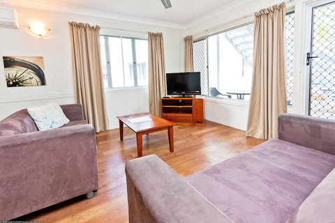 Silver Sands Apartments - VIC Tourism 4