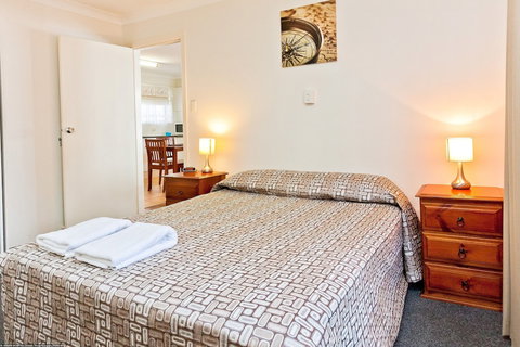 Silver Sands Apartments - VIC Tourism 3