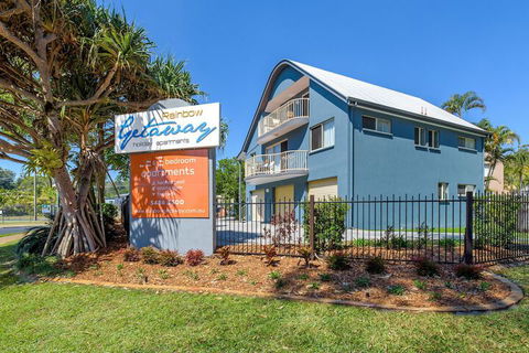 Rainbow Getaway Holiday Apartments - VIC Tourism 4