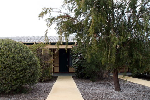 Jurien Bay Hotel - VIC Tourism 5