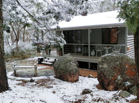 31 The Rocks - VIC Tourism 0