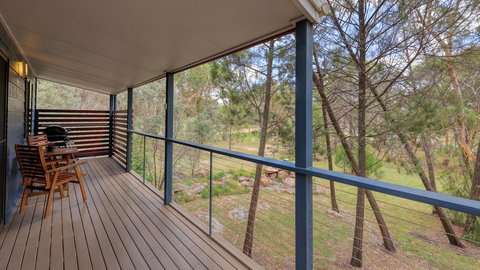 31 The Rocks - VIC Tourism 4