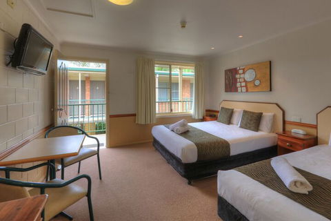 Bent Street Motor Inn - VIC Tourism 7