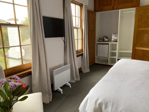 Explorers Lodge - VIC Tourism 5