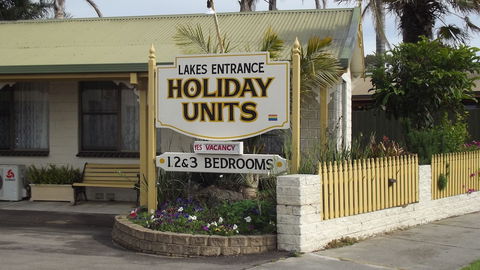 Lakes Entrance Holiday Units - VIC Tourism 3