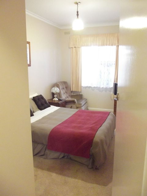 Lakes Entrance Holiday Units - VIC Tourism 4
