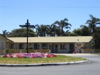 Lakes Entrance Holiday Units - VIC Tourism 2