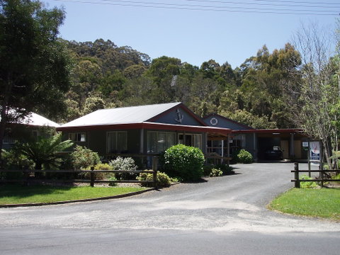 The Crays Accommodation - VIC Tourism 0
