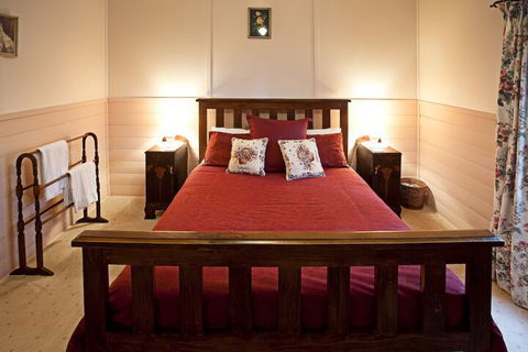 Trinity Cottage - VIC Tourism 6
