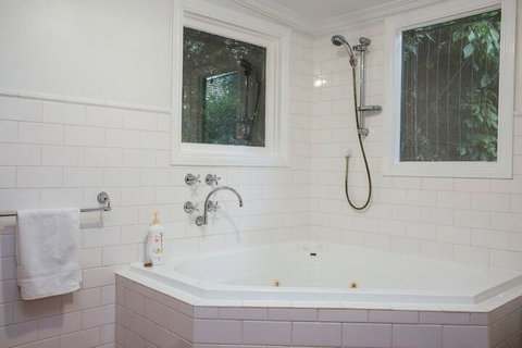 Wishing Well Cottage - VIC Tourism 2