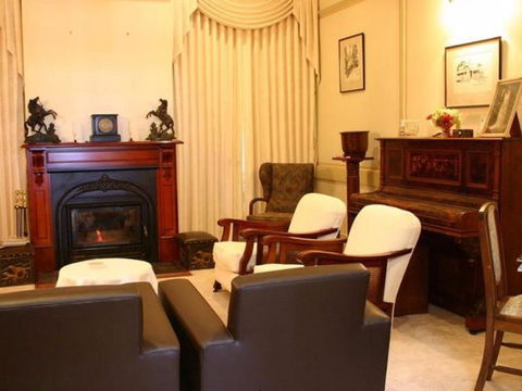 Tara House Bed & Breakfast - VIC Tourism 1