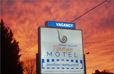 Berry Village Boutique Motel - VIC Tourism 4