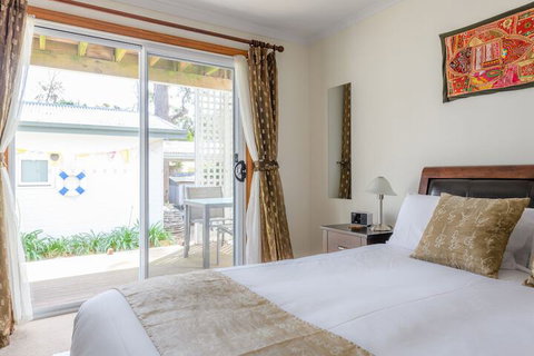 Harpers On The Beach - VIC Tourism 3