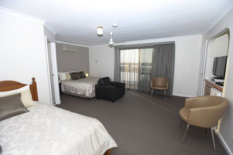 Martin Fields Beach Retreat - VIC Tourism 6
