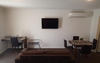 Augusta Courtyard Motel - VIC Tourism 6