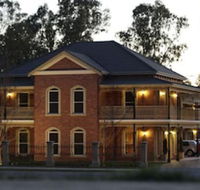 Carlyle Suites  Apartments