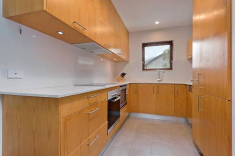 Snow Stream Apartments - VIC Tourism 3