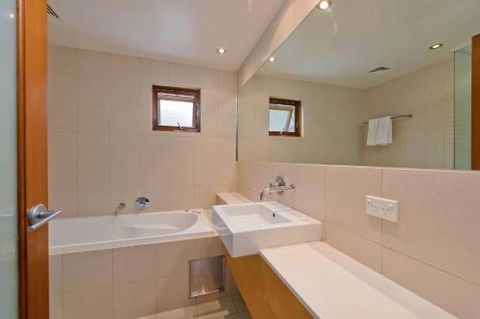Snow Stream Apartments - VIC Tourism 1