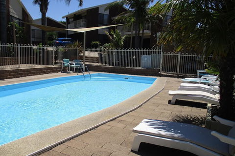 Anchorbell Holiday Apartments - VIC Tourism 5