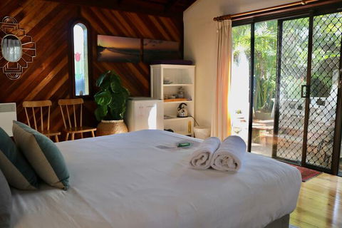 A Beach House At Byron - VIC Tourism 7