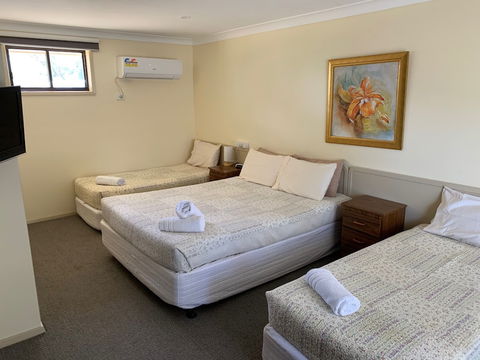 Woodmans Hill Motel - VIC Tourism 1