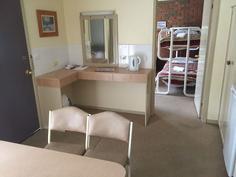 Woodmans Hill Motel - VIC Tourism 3