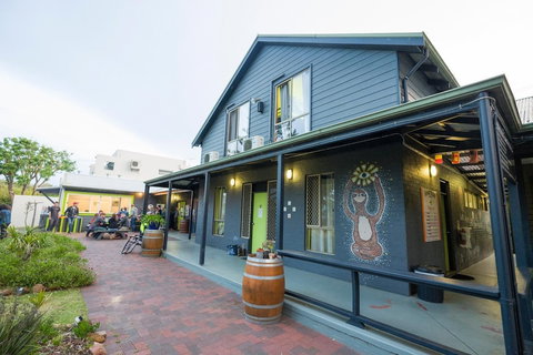 Dunsborough Beachouse YHA Hostel - VIC Tourism 3