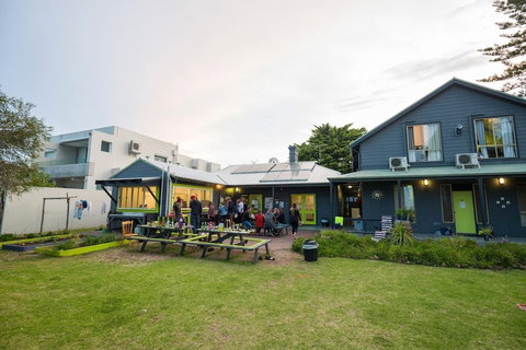 Dunsborough Beachouse YHA Hostel - VIC Tourism 1