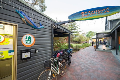 Dunsborough Beachouse YHA Hostel - VIC Tourism 4