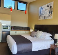 Sanctuary Hill Retreat - VIC Tourism