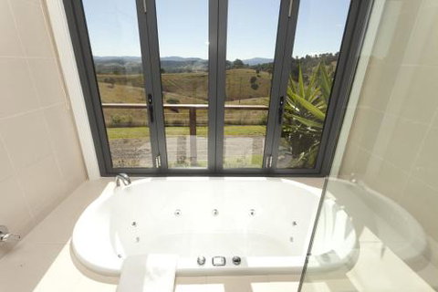 Sanctuary Hill Retreat - VIC Tourism 2