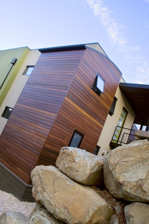 Saltus Luxury Accommodation - VIC Tourism 0
