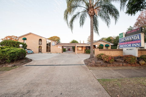 Jacaranda Place Motor Inn - VIC Tourism 0