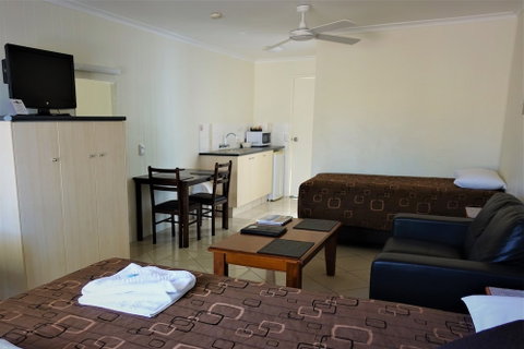 Pacific Palms Motor Inn - VIC Tourism 4