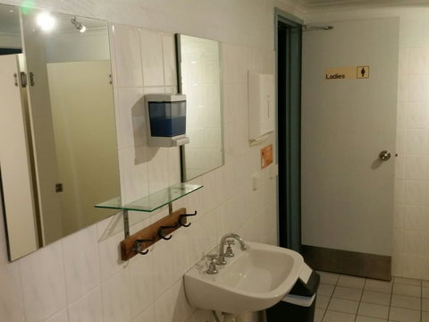 Wandarrah Lodge - VIC Tourism 6