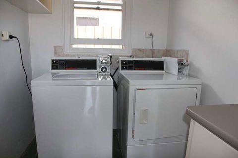 Tumut Apartments - VIC Tourism 2