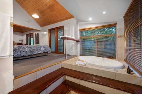 Hunchy Hideaway - VIC Tourism 6