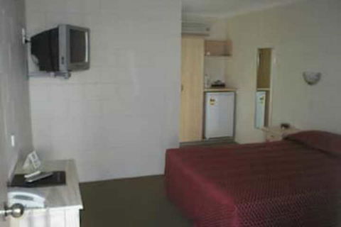Nambour Lodge Motel - VIC Tourism 6