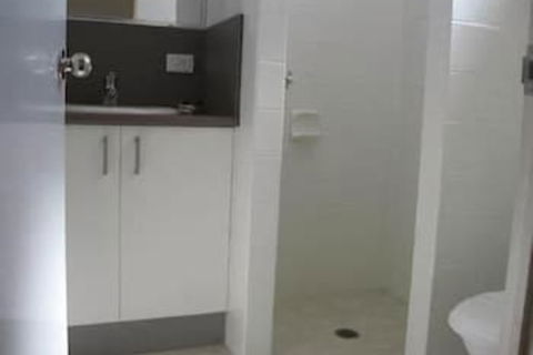 Nambour Lodge Motel - VIC Tourism 7