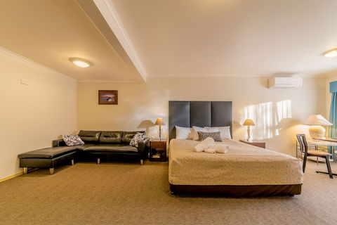 Seahorse Motel - VIC Tourism 3