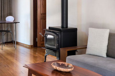 Aiyana Retreat - VIC Tourism 1