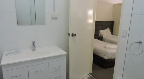 Town & Country Motel - VIC Tourism 2