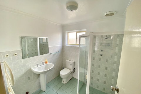 Esplanade Apartments At West Beach - VIC Tourism 2