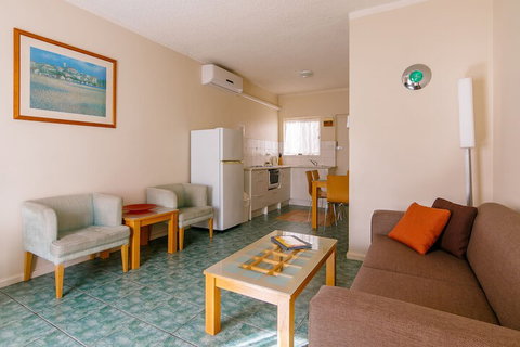 Esplanade Apartments At West Beach - VIC Tourism 6